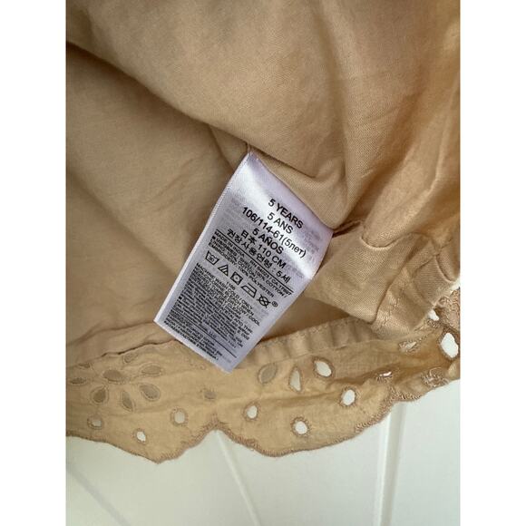 Flutter Eyelet Dress, Toddler Size 5, GAP - Picture 6 of 6